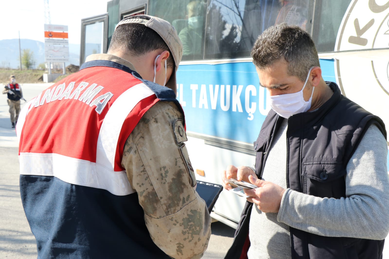  KAVAK’TA JANDARMA GÖZ AÇTIRMADI